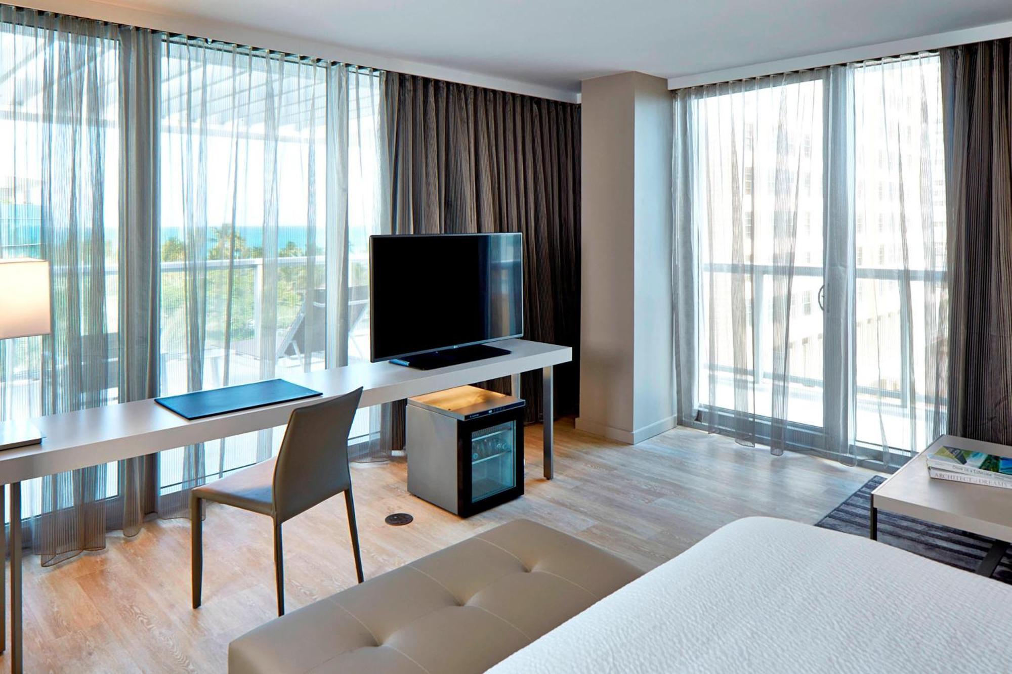 Ac Hotel By Marriott Miami Beach Bagian luar foto