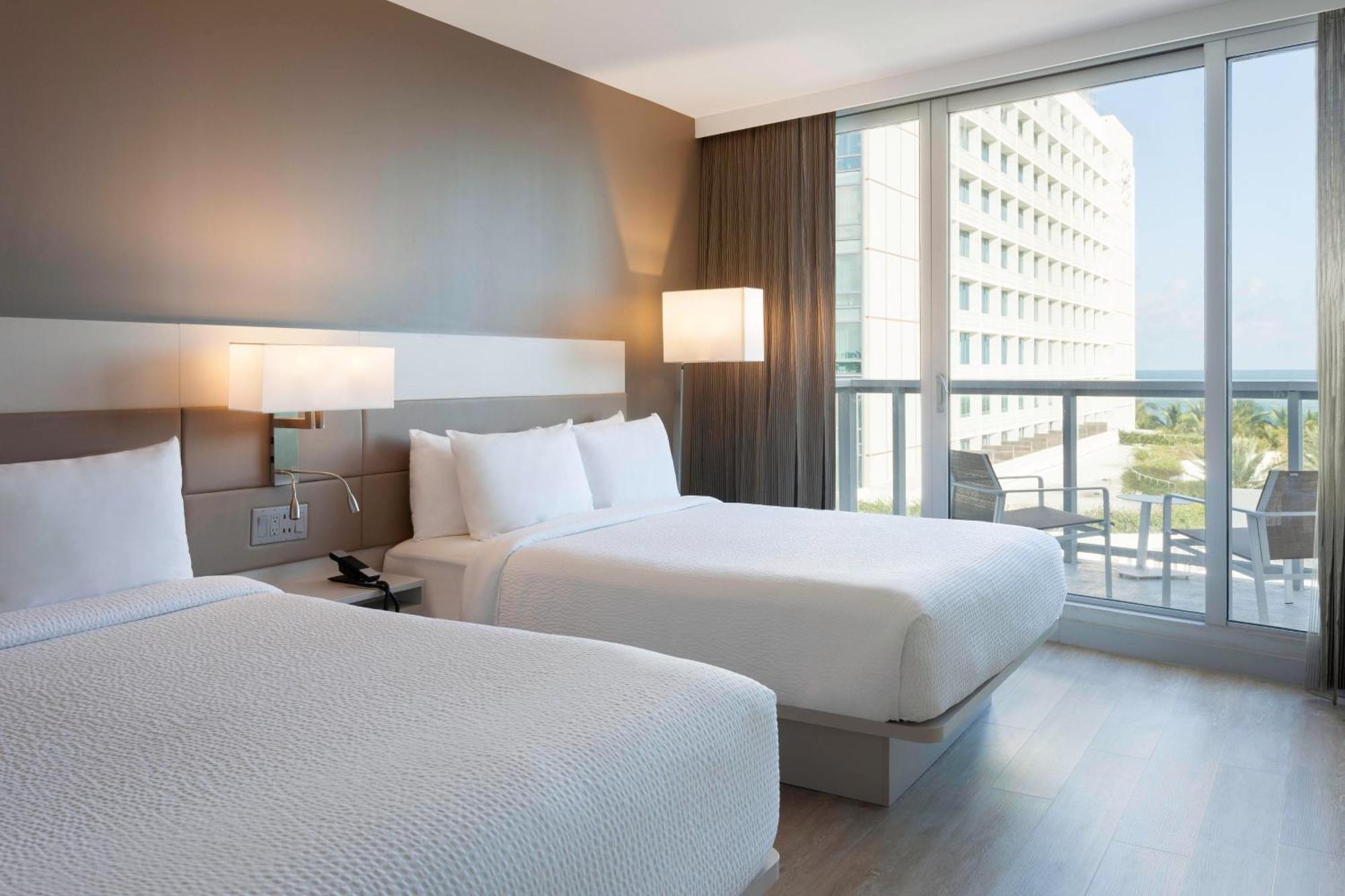 Ac Hotel By Marriott Miami Beach Bagian luar foto